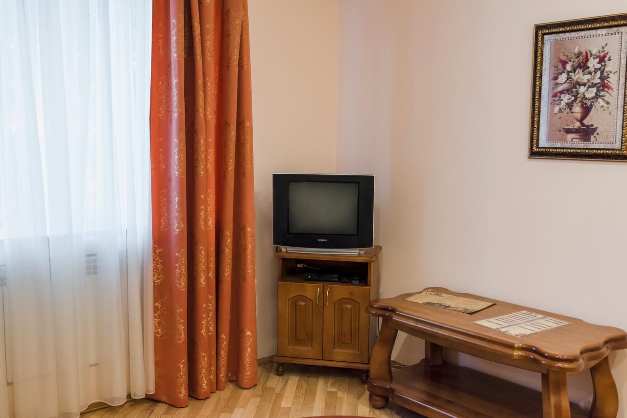 Motel Okolytsya Rivne Zewnętrze zdjęcie